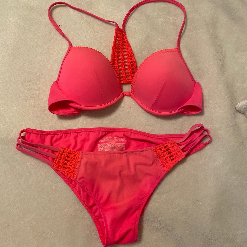 Victoria’s Secret bikini